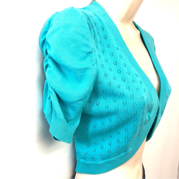 Xtraordinary Turquoise Knit Cropped Bolero Shrug - Picture 11 of 16